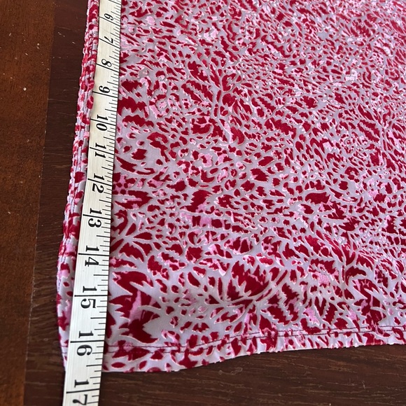 We The Free by Free People Teddy Velvet Tee | maroon | L - Picture 8 of 11